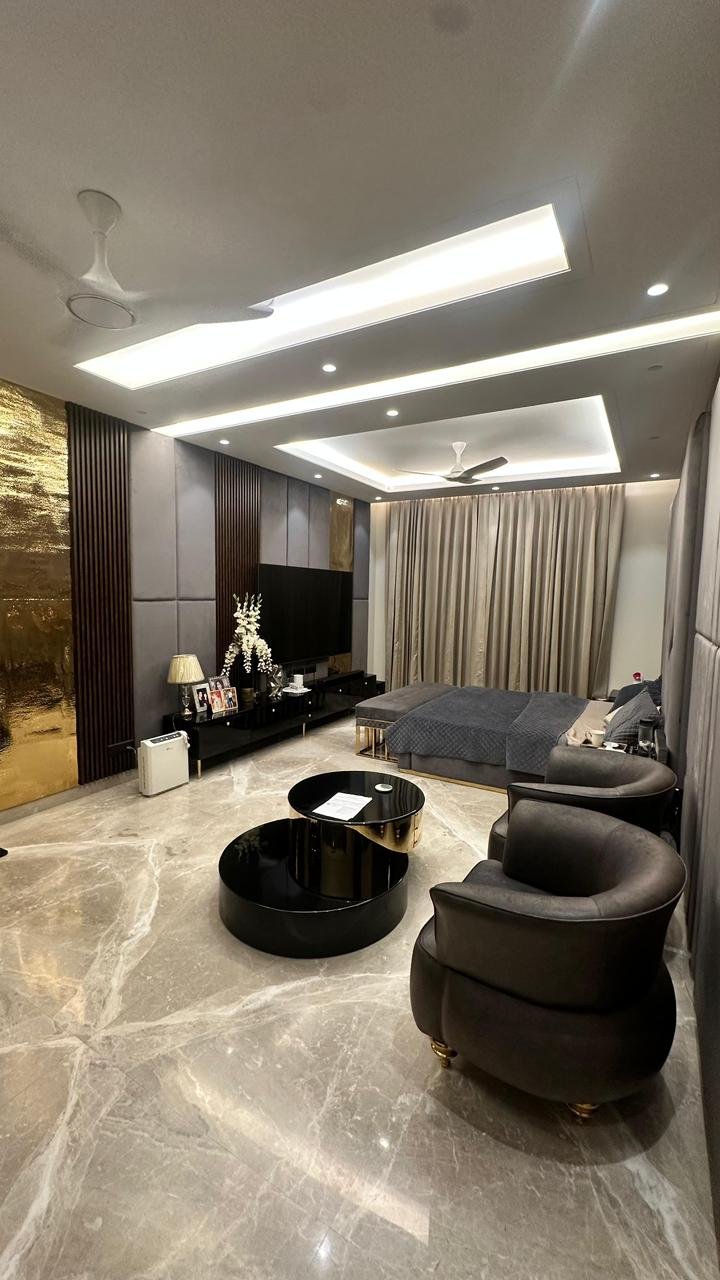 Builder Floor With Terrace Fully Furnished Available for rent in A-Block, DLF Phase-1